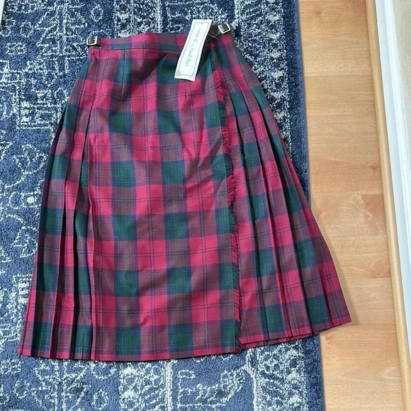 NWT wool skirt made by O'Neil of Dublin - Picture 1 of 10